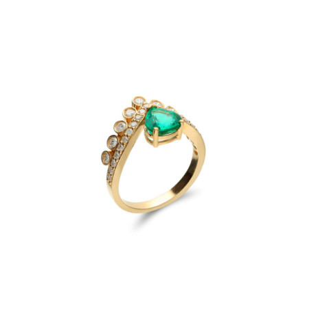 Anillo Oro Amarillo, Esmeralda Y Diamantes. Género: Mujer. Material: Oro amarillo. Piedras: Esmeraldas,Diamantes