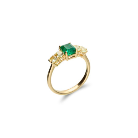 Anillo Oro Amarillo, Esmeralda Y Diamantes. Género: Mujer. Material: Oro amarillo. Piedras: Diamantes,Esmeraldas