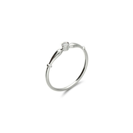Anillo-Solitario Oro Blanco Y Diamante. Género: Mujer. Material: Oro blanco. Piedras: Diamantes