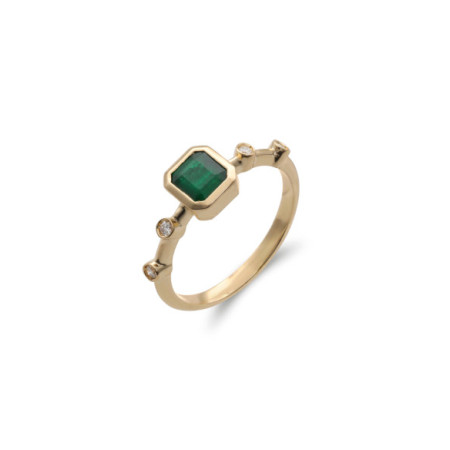 Anillo Oro Amarillo, Esmeralda Y Diamantes. Género: Mujer. Material: Oro amarillo. Piedras: Diamantes,Esmeraldas