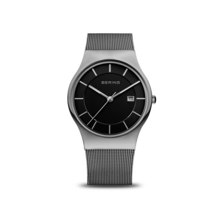 Reloj Bering Classic 11938-002. Género: Hombre. Material: Acero. Tamaño: De 32mm a 38mm. Correa: Acero. Color esfera: Negro. Estilo: Casual,Cocktail,Clásico. Movimiento: Cuarzo. Características técnicas: Hora y segundero,Calendario