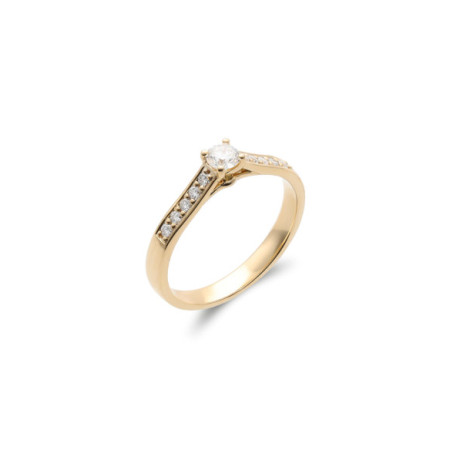 Anillo Oro Amarillo Y Diamantes. Género: Mujer. Material: Oro amarillo. Piedras: Diamantes