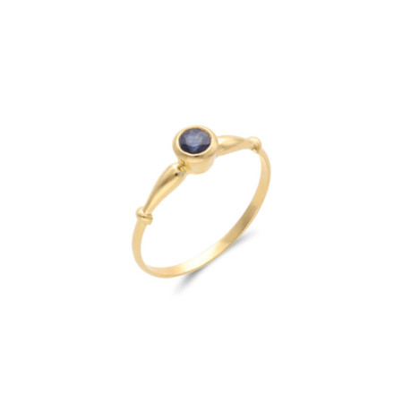 Anillo Oro Amarillo Y Zafiro. Género: Mujer. Material: Oro amarillo. Piedras: Zafiros