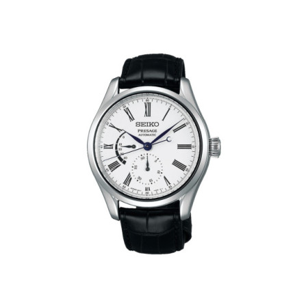 Reloj Seiko Presage SPB045J1EST. Género: Hombre. Material: Acero. Tamaño: De 39mm a 42mm. Correa: Piel. Color esfera: Blanco. Estilo: Clásico. Movimiento: Automático. Características técnicas: Reserva de marcha,Hora y segundero,Calendario