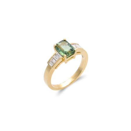 Anillo Oro Amarillo, Zafiro Y Diamantes. Género: Mujer. Material: Oro amarillo. Piedras: Diamantes,Zafiros
