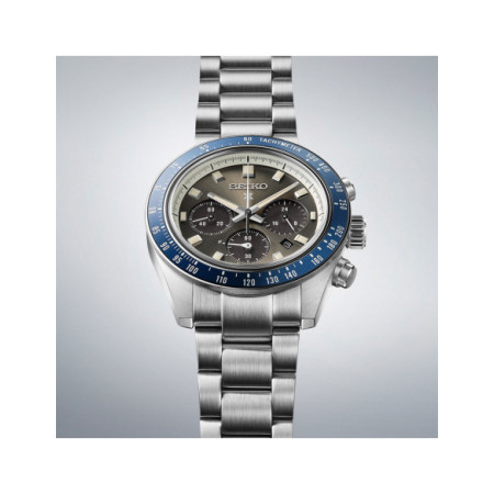 Reloj Seiko Prospex Speedtimer SSC939P1. Género: Hombre. Material: Acero. Tamaño: De 39mm a 42mm. Correa: Acero. Color esfera: Gris. Estilo: Deportivo,Casual. Movimiento: Solar. Características técnicas: Hora y segundero,Calendario,Reserva de marcha,Cronógrafo
