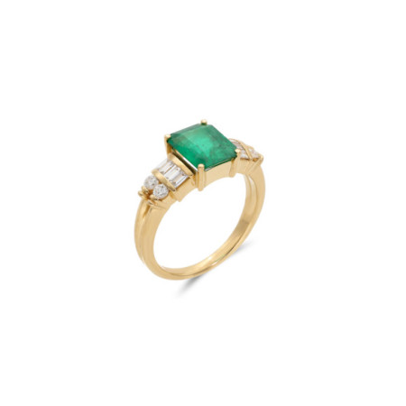 Anillo Oro Amarillo, Esmeralda Y Diamantes. Género: Mujer. Material: Oro amarillo. Piedras: Diamantes,Esmeraldas