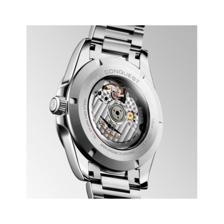 Reloj Longines Conquest L3.830.4.72.6. Género: Hombre. Material: Acero. Tamaño: De 39mm a 42mm. Correa: Acero. Color esfera: Plata. Estilo: Clásico,Cocktail. Movimiento: Automático. Características técnicas: Hora y segundero,Calendario,Reserva de marcha