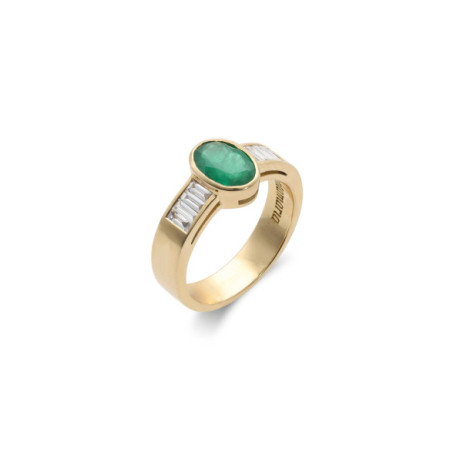 Anillo Oro Amarillo, Esmeralda Y Diamantes. Género: Mujer. Material: Oro amarillo. Piedras: Diamantes,Esmeraldas