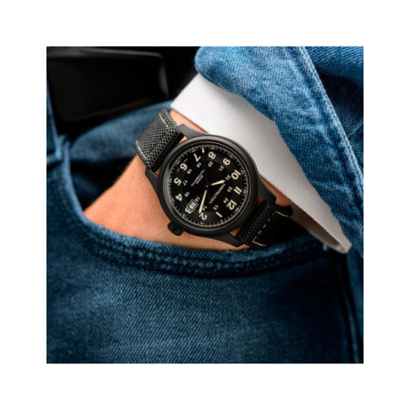 Reloj Hamilton Khaki Field Titanium Auto H70575733. Género: Hombre. Material: Titanio. Tamaño: De 39mm a 42mm. Correa: Caucho. Color esfera: Negro. Estilo: Casual. Movimiento: Automático. Características técnicas: Hora y segundero,Calendario,Reserva de marcha