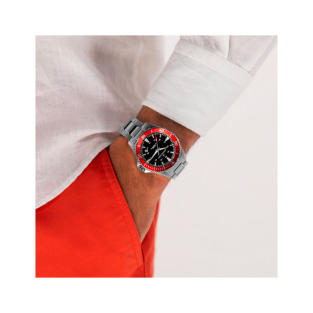 Reloj Hamilton Navy Scuba Auto H82405130. Género: Hombre. Material: Acero. Tamaño: De 39mm a 42mm. Correa: Acero. Color esfera: Negro. Estilo: Casual,Deportivo. Movimiento: Automático. Características técnicas: Hora y segundero,Calendario,Reserva de marcha