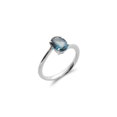 Anillo Oro Blanco Y Topacio. Género: Mujer. Material: Oro blanco. Piedras: Topacio azul