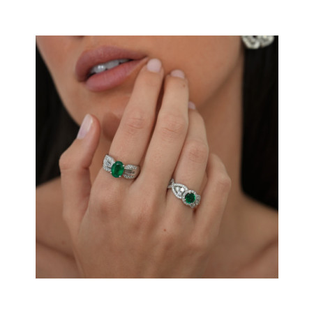Anillo Oro Blanco, Esmeralda Y Diamantes. Género: Mujer. Material: Oro blanco. Piedras: Diamantes,Esmeraldas