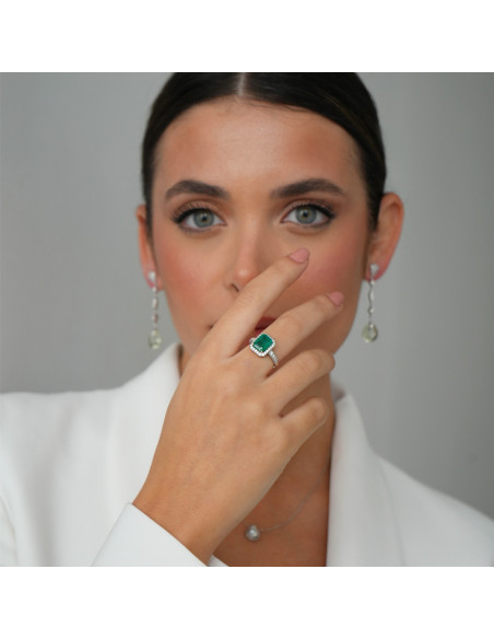 Anillo Oro Blanco, Esmeralda Y Diamantes