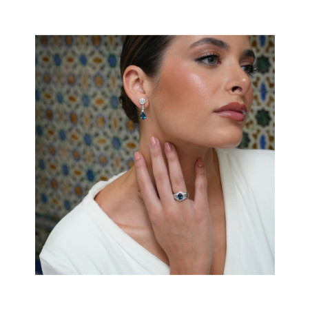Anillo Oro Blanco, Topacio Y Diamantes. Género: Mujer. Material: Oro blanco. Piedras: Diamantes,Topacio azul