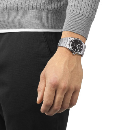 Reloj Tissot PRX Powermatic 80 T137.407.11.051.00. Género: Hombre. Material: Acero. Tamaño: De 39mm a 42mm. Correa: Acero. Color esfera: Negro. Estilo: Casual. Movimiento: Automático. Características técnicas: Hora y segundero,Calendario