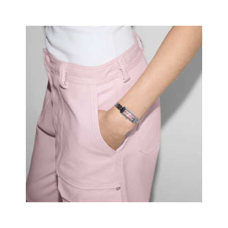 Reloj Gucci G-Frame YA127516. Género: Mujer. Material: Acero. Tamaño: De 32mm a 38mm. Correa: Acero. Color esfera: Rosa. Estilo: Cocktail,Clásico. Movimiento: Cuarzo. Características técnicas: Solo hora