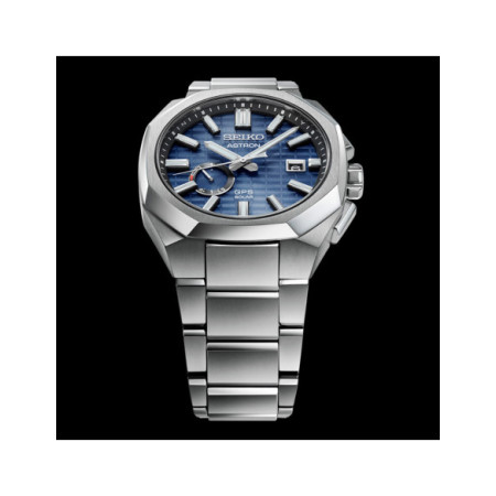 Reloj Seiko Astron SSJ013J1. Género: Hombre. Material: Titanio. Tamaño: De 39mm a 42mm. Correa: Titanio. Color esfera: Azul. Estilo: Deportivo,Cocktail. Movimiento: Solar. Características técnicas: Hora y segundero,Calendario,Reserva de marcha,Multifunción