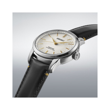 Reloj Seiko Presage Classic Series Limited Edition SPB497J1. Género: Hombre. Material: Acero. Tamaño: De 39mm a 42mm. Correa: Piel. Color esfera: Beige. Estilo: Clásico. Movimiento: Automático. Características técnicas: Hora y segundero,Reserva de marcha