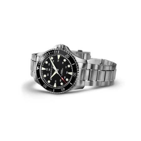 Reloj Khaki Navy Scuba Auto H82515130. Género: Hombre. Material: Acero. Tamaño: De 43mm a 46mm. Correa: Acero. Color esfera: Negro. Estilo: Deportivo,Cocktail. Movimiento: Automático. Características técnicas: Hora y segundero,Reserva de marcha