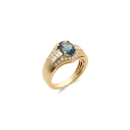 Anillo Oro Amarillo, Topacio Y Diamantes. Género: Mujer. Material: Oro amarillo. Piedras: Diamantes,Topacio azul