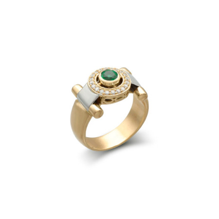 Anillo Oro Amarillo-Blanco, Esmeralda y Diamantes. Género: Mujer. Material: Oro amarillo,Oro blanco. Piedras: Diamantes,Esmeraldas