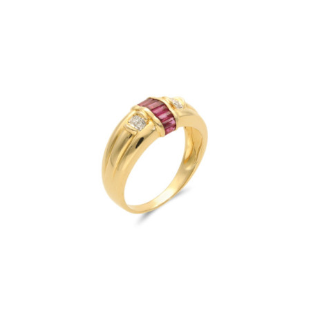 Anillo Oro Amarillo, Rubíes Y Diamantes. Género: Mujer. Material: Oro amarillo. Piedras: Diamantes,Rubies