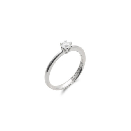 Anillo-Solitario Oro Blanco Y Diamante. Género: Mujer. Material: Oro blanco. Piedras: Diamantes