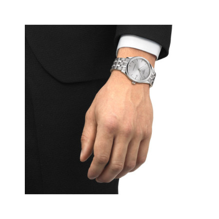 Reloj Tissot Classic Dream 40MM T158.407.11.031.00. Género: Hombre. Material: Acero. Tamaño: De 39mm a 42mm. Correa: Acero. Color esfera: Plata. Estilo: Clásico. Movimiento: Automático. Características técnicas: Calendario,Reserva de marcha,Hora y segundero