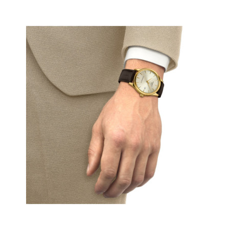 Reloj Tissot Classic Dream 40MM T158.407.36.261.00. Género: Hombre. Material: Acero. Tamaño: De 39mm a 42mm. Correa: Piel. Color esfera: Marfil. Estilo: Clásico. Movimiento: Automático. Características técnicas: Calendario,Reserva de marcha,Hora y segundero