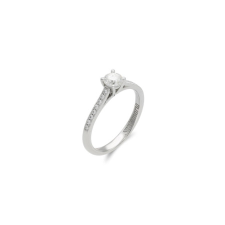 Anillo Platino Y Diamantes. Género: Mujer. Material: Platino. Piedras: Diamantes