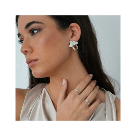 Pendientes Oro Blanco Y Diamantes. Género: Mujer. Material: Oro blanco. Piedras: Diamantes