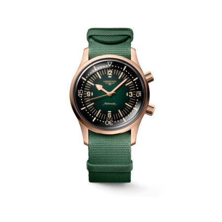 Reloj Longines Legend Diver Watch L3.774.1.50.2. Género: Hombre. Material: Titanio,Bronce. Tamaño: De 39mm a 42mm. Correa: Piel. Color esfera: Verde. Estilo: Clásico,Cocktail. Movimiento: Automático. Características técnicas: Reserva de marcha,Hora y segundero