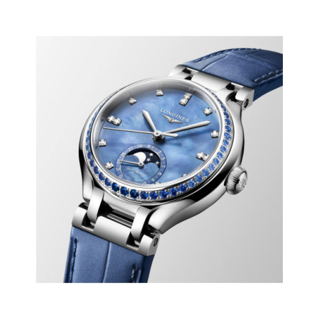 Reloj Longines PrimaLuna Moonphase L8.126.0.97.2. Género: Mujer. Material: Acero. Tamaño: De 32mm a 38mm. Correa: Piel. Color esfera: Nácar. Estilo: Clásico. Movimiento: Automático. Características técnicas: Calendario,Fases lunares,Hora y segundero