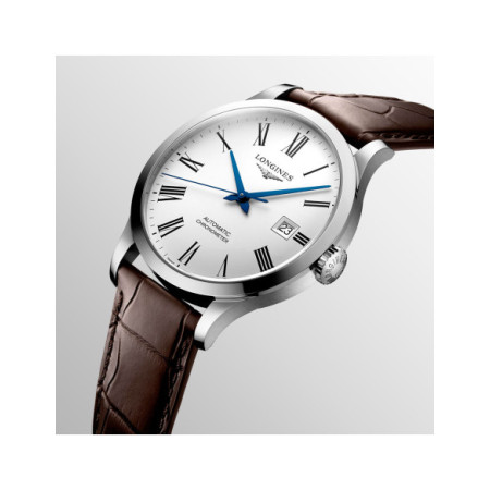 Reloj Longines Record L2.821.4.11.2. Género: Hombre. Material: Acero. Tamaño: De 39mm a 42mm. Correa: Piel. Color esfera: Blanco. Estilo: Clásico. Movimiento: Automático. Características técnicas: Calendario,Hora y segundero,Reserva de marcha