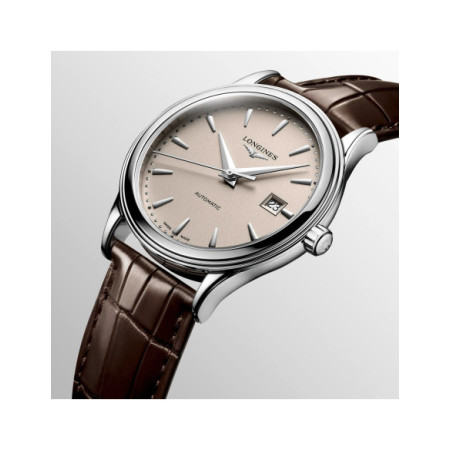 Reloj Longines Flagship Classic L4.984.4.79.2. Género: Hombre. Material: Acero. Tamaño: De 39mm a 42mm. Correa: Piel. Color esfera: Beige. Estilo: Clásico. Movimiento: Automático. Características técnicas: Calendario,Reserva de marcha,Hora y segundero