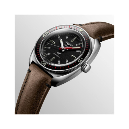 Reloj Longines Ultra-Chron L2.836.4.52.2. Género: Hombre. Material: Acero. Tamaño: De 43mm a 46mm. Correa: Piel. Color esfera: Negro. Estilo: Deportivo. Movimiento: Automático. Características técnicas: Hora y segundero,Reserva de marcha