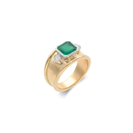 Anillo Oro Amarillo-Blanco, Esmeralda Y Diamantes. Género: Mujer. Material: Oro blanco,Oro amarillo. Piedras: Diamantes,Esmeraldas