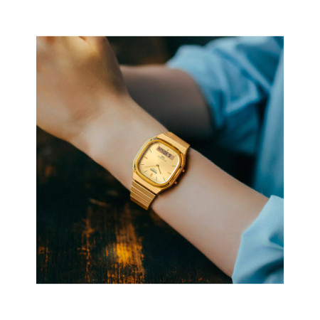 Reloj Casio Edgy Collection AQ-240E-9AEF. Género: Hombre,Mujer. Material: Resina. Tamaño: De 32mm a 38mm. Correa: Acero. Color esfera: Dorada. Estilo: Casual. Movimiento: Cuarzo. Características técnicas: Digital,Solo hora