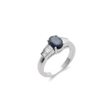 Anillo Oro Blanco, Zafiro Y Diamantes. Género: Mujer. Material: Oro blanco. Piedras: Diamantes,Zafiros