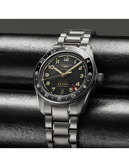 Reloj Longines Spirit Zulu Time Titanium L3.802.1.53.6