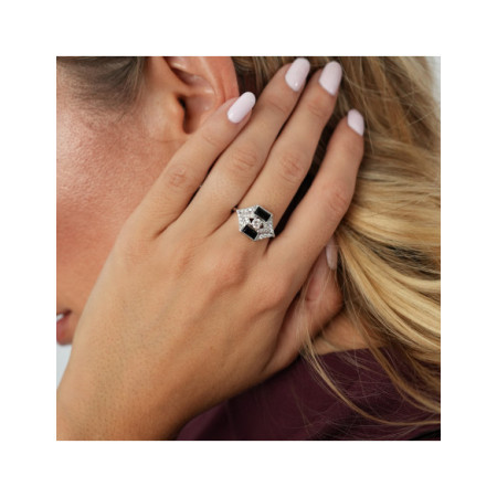 Anillo Oro Blanco, Diamantes Y Ónix. Género: Mujer. Material: Oro blanco. Piedras: Diamantes,Onix