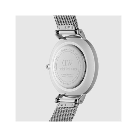 Reloj Daniel Wellington Petite Sterling DW00100218. Género: Mujer. Material: Acero. Tamaño: Menos de 32mm. Correa: Acero. Color esfera: Negro. Estilo: Clásico. Movimiento: Cuarzo. Características técnicas: Solo hora