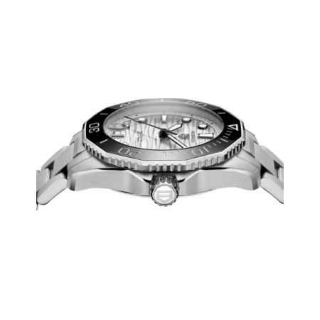 Reloj TAG Heuer Aquaracer Professional 300 Date WBP231C.BA0626. Género: Mujer. Material: Acero,Cerámica. Tamaño: De 32mm a 38mm. Correa: Acero. Color esfera: Plata. Estilo: Deportivo. Movimiento: Automático. Características técnicas: Calendario,Hora y segundero,Reserva de marcha