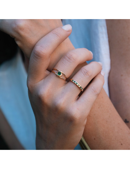 Anillo Oro Amarillo Y Esmeralda