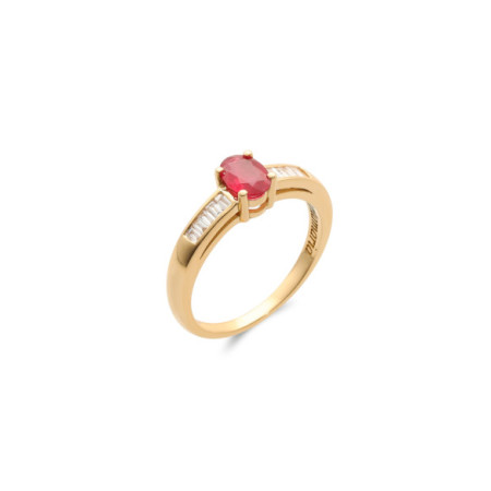Anillo Oro Amarillo, Rubí Y Diamantes. Género: Mujer. Material: Oro amarillo. Piedras: Diamantes,Rubies
