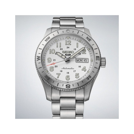 Reloj Seiko 5 Sports Field HDB007K1. Género: Hombre. Material: Acero. Tamaño: De 39mm a 42mm. Correa: Acero. Color esfera: Blanco. Estilo: Casual. Movimiento: Automático. Características técnicas: Calendario,Reserva de marcha,Hora y segundero