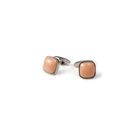 Gemelos Oro Blanco Y Coral. Género: Hombre. Material: Oro blanco. Piedras: Coral