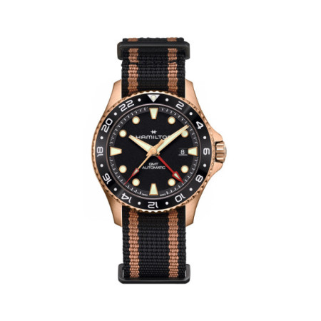 Reloj Hamilton Khaki Navy Scuba Automatic GMT 43MM Bronce H82565930. Género: Hombre. Material: Titanio,Bronce. Tamaño: De 43mm a 46mm. Correa: Nato. Color esfera: Negro. Estilo: Deportivo. Movimiento: Automático. Características técnicas: Calendario,Hora y segundero,Reserva de marcha
