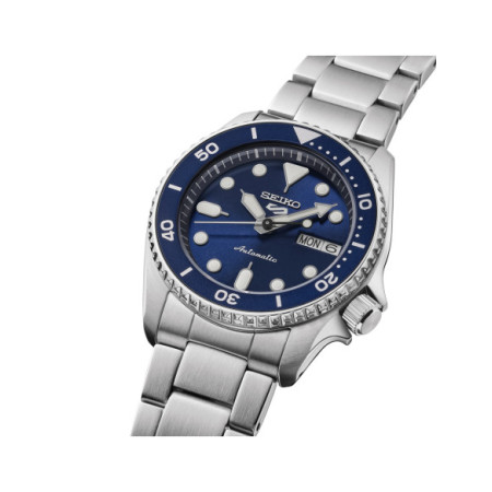 Reloj Seiko 5 Sports SKX series SRPL77K1. Género: Hombre. Material: Acero. Tamaño: De 32mm a 38mm. Correa: Acero. Color esfera: Azul. Estilo: Casual. Movimiento: Automático. Características técnicas: Reserva de marcha,Hora y segundero,Calendario
